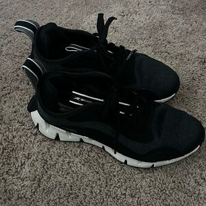 Women’s Reebok sneakers. Size 8.5.